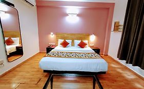 Qotel Comfort Centrum New Friends Colony & Nehru Place